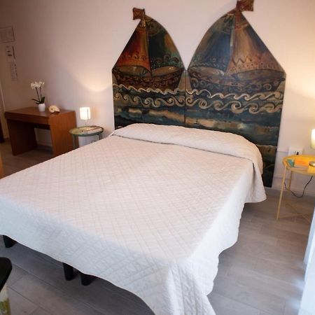 Hotel Umberto Rosolina Mare Buitenkant foto