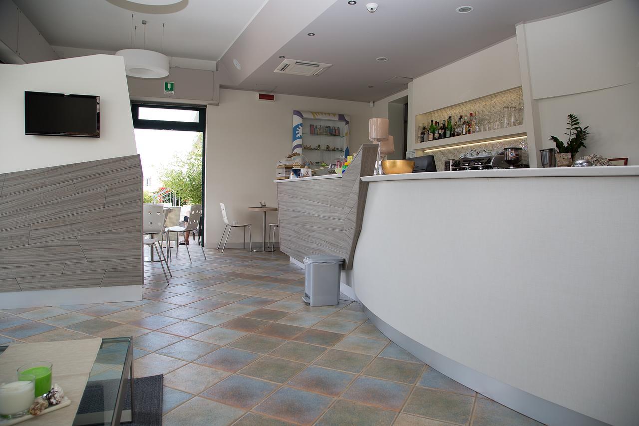 Hotel Umberto Rosolina Mare Buitenkant foto