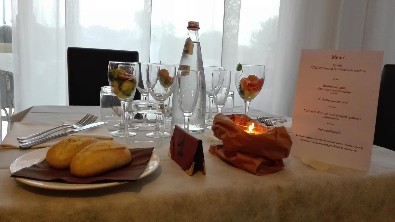 Hotel Umberto Rosolina Mare Buitenkant foto