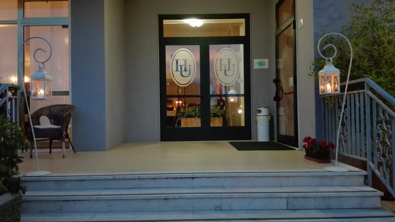Hotel Umberto Rosolina Mare Buitenkant foto
