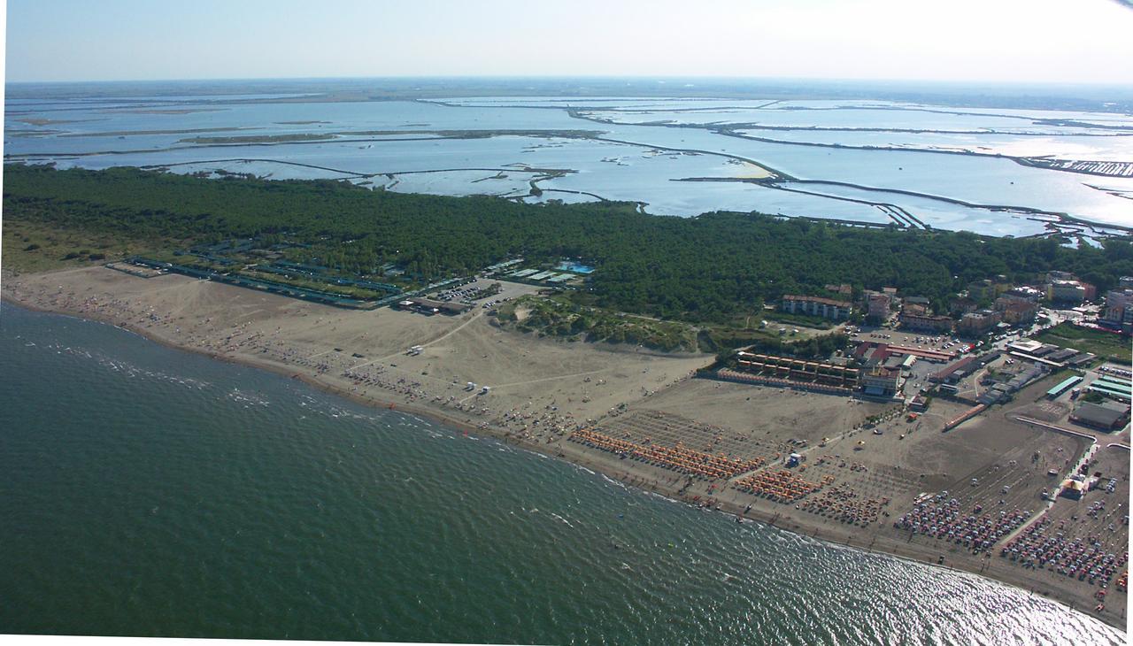 Hotel Umberto Rosolina Mare Buitenkant foto